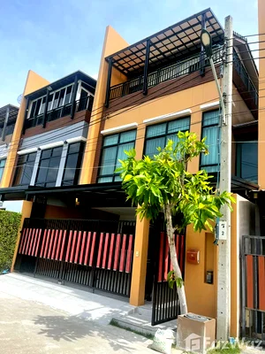 Houses for rent Bangkok : For Rent – 3.5-Storey Home Office / Spacious Family Home 6681038