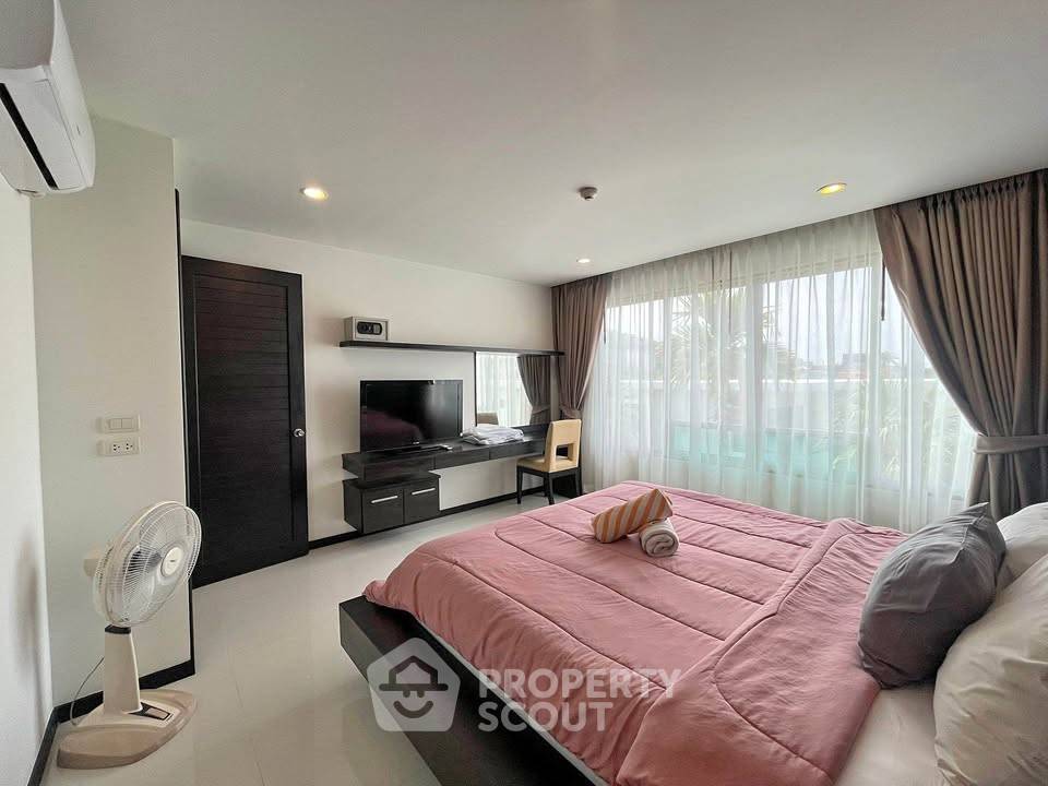 picture Spacious 1-BR 117 Sqm At Kamala Regent Condominium (ID 3011388) - 1/14
