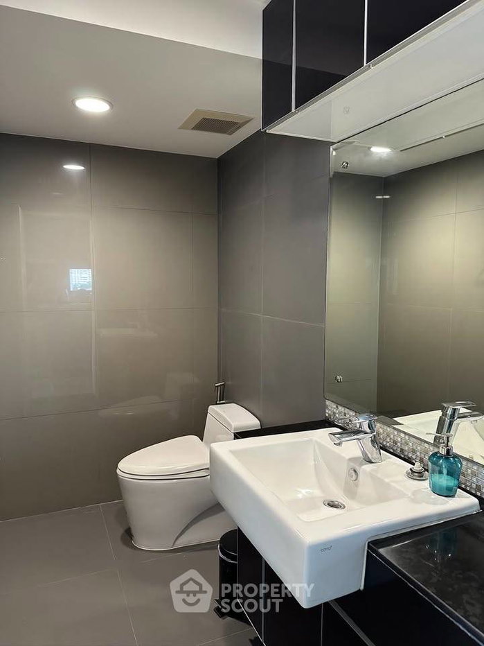 picture 200m To BTS Thong Lor | 2-BR At The Crest Sukhumvit 34 (ID 3203347) - 3/4