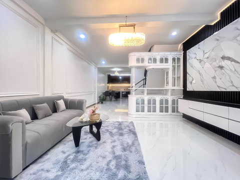 Stylish Townhouse for Sale Noen Plub Wan Pattaya 2 Bedroom