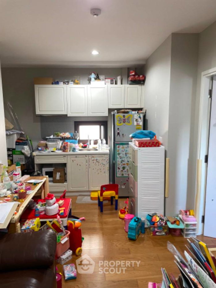 picture 1-BR Condolette Dwell Sukhumvit 26 Near BTS Phrom Phong (ID 1398732) - 3/8