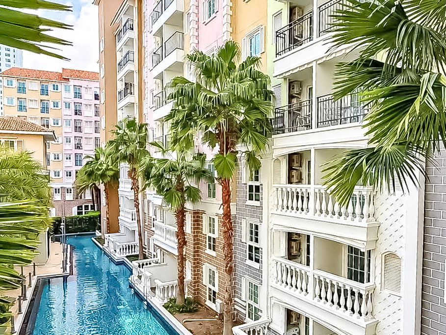picture Studio Condo for Sale Seven Seas Côte dAzur Pool View - 7/7