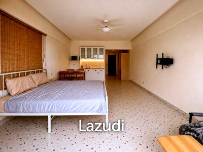 Condos for sale : Newly Renovated Studio with Sea View for Sale and Rent