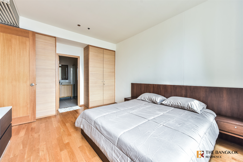 Comfortable and Ready to Move-in The Empire Place