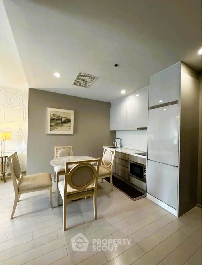 รูป ใกล้ BTS เพลินจิตเพียง 100 ม. | 1 ห้องนอน Noble Ploenchit (ID 1837497) - รูปที่ 14/17