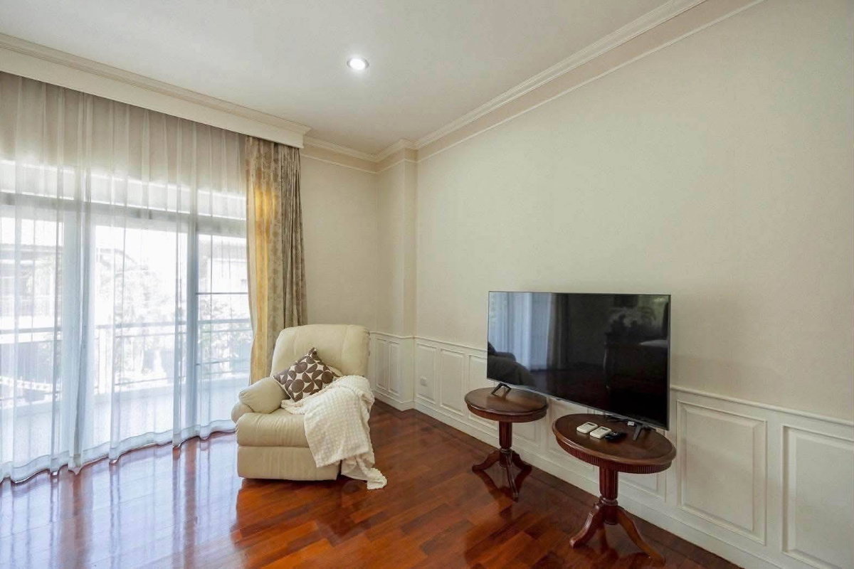 รูป บ้านเช่าในโครงการ4 ห้องนอน 4 ห้องน้ำ พร้อมอยู่ ใกล้โรงเรียนนานาชาติลานนา หางดง-เชียงใหม่ (RA1433) T.0946511456 - รูปที่ 13/19