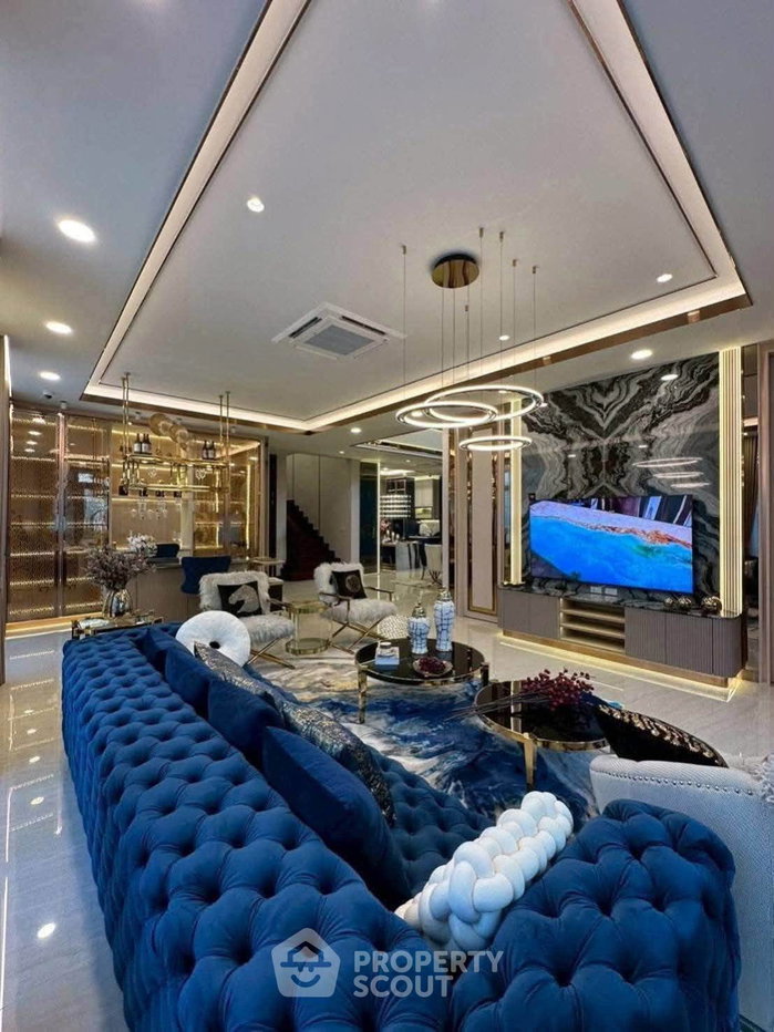 รูป บ้าน 4 ห้องนอน ขนาด 650 ตร.ม. ใน Perfect Masterpiece Rama 9 – Krungthep Kreetha (ID 3199529) - รูปที่ 16/21