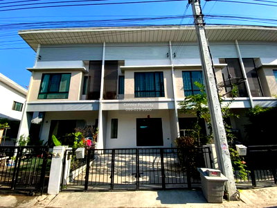 Townhouses for sale Nonthaburi : For Sale Townhouse/Townhome  , MODI VILLA BANGBUATHONG , Bang Bua Thong , Bang Bua Thong , Nonthaburi , CX-126267 ✅ Live chat with us ADD LINE @connexproperty ✅