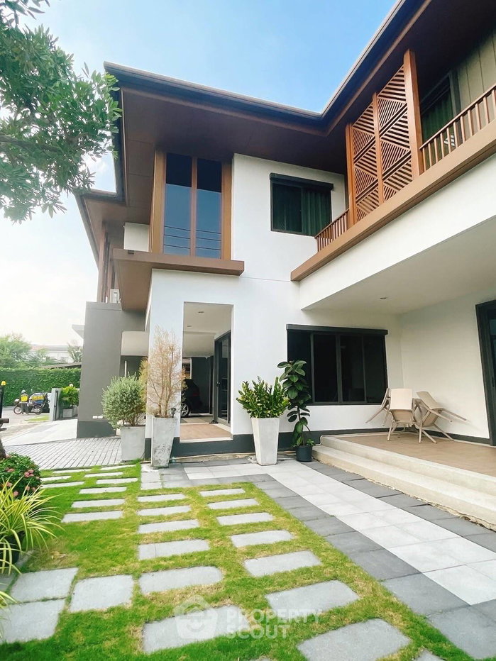 picture Large 4-BR 380 Sqm House At Burasiri Pattanakarn (ID 3014182) - 13/50