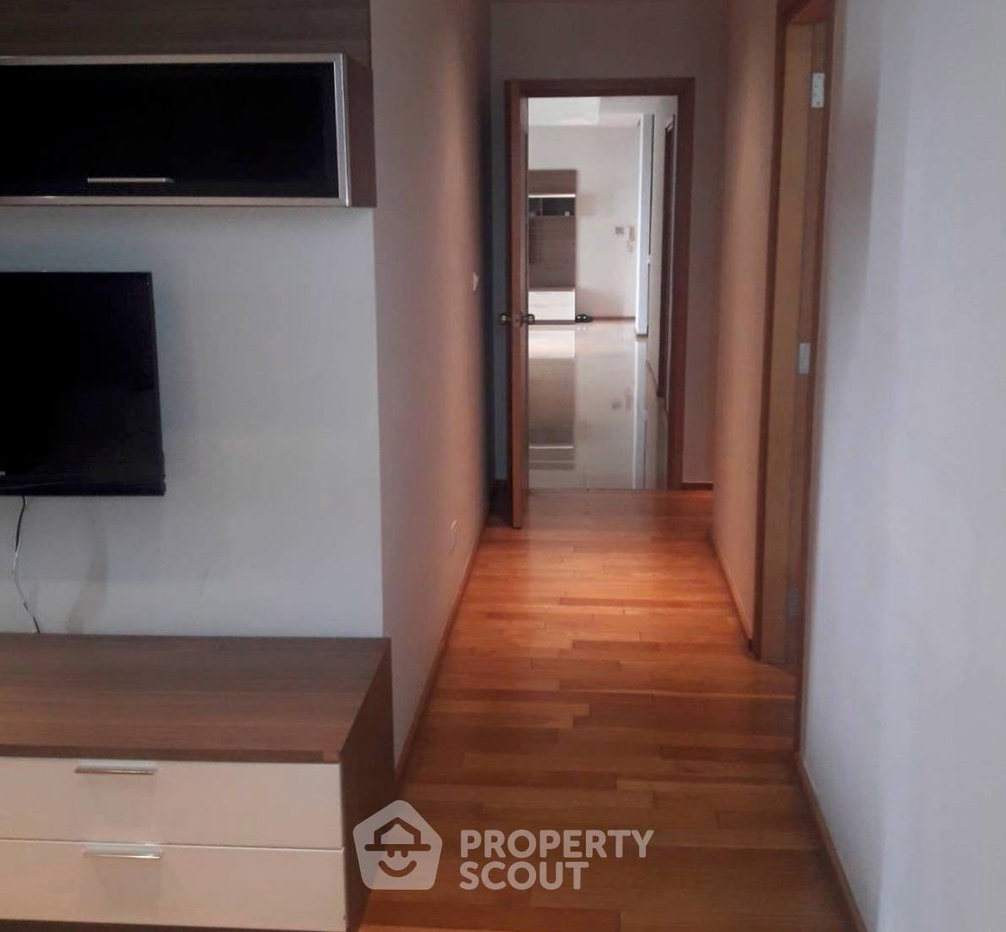 picture 27th-Floor 2-BR The Emporio Place Near BTS Phrom Phong (ID 3201429) - 3/11
