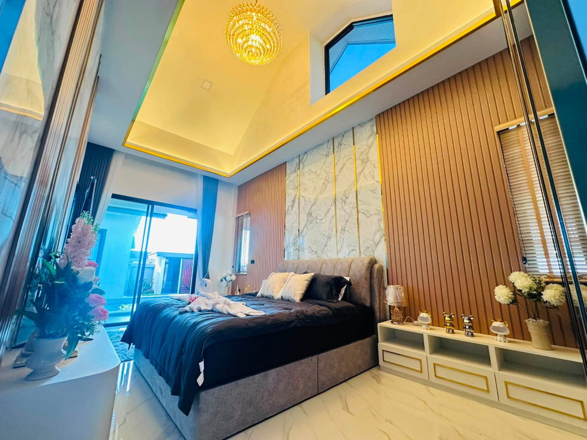 picture  Luxury Modern Pool Villa for Sale  # Pong, Pattaya, Thailand - 6/40