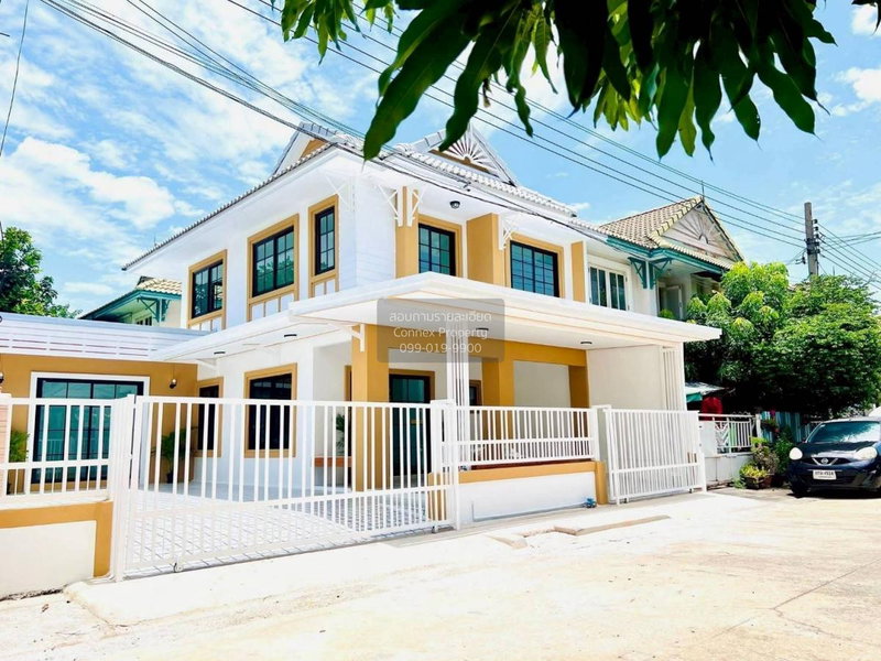 Townhouses for sale : For Sale Townhouse/Townhome  , Pruksa 18/1 , corner unit , newly renovated , Bang Mae Nang , Bang Yai , Nonthaburi , CX-127070 ✅ Live chat with us ADD LINE @connexproperty ✅