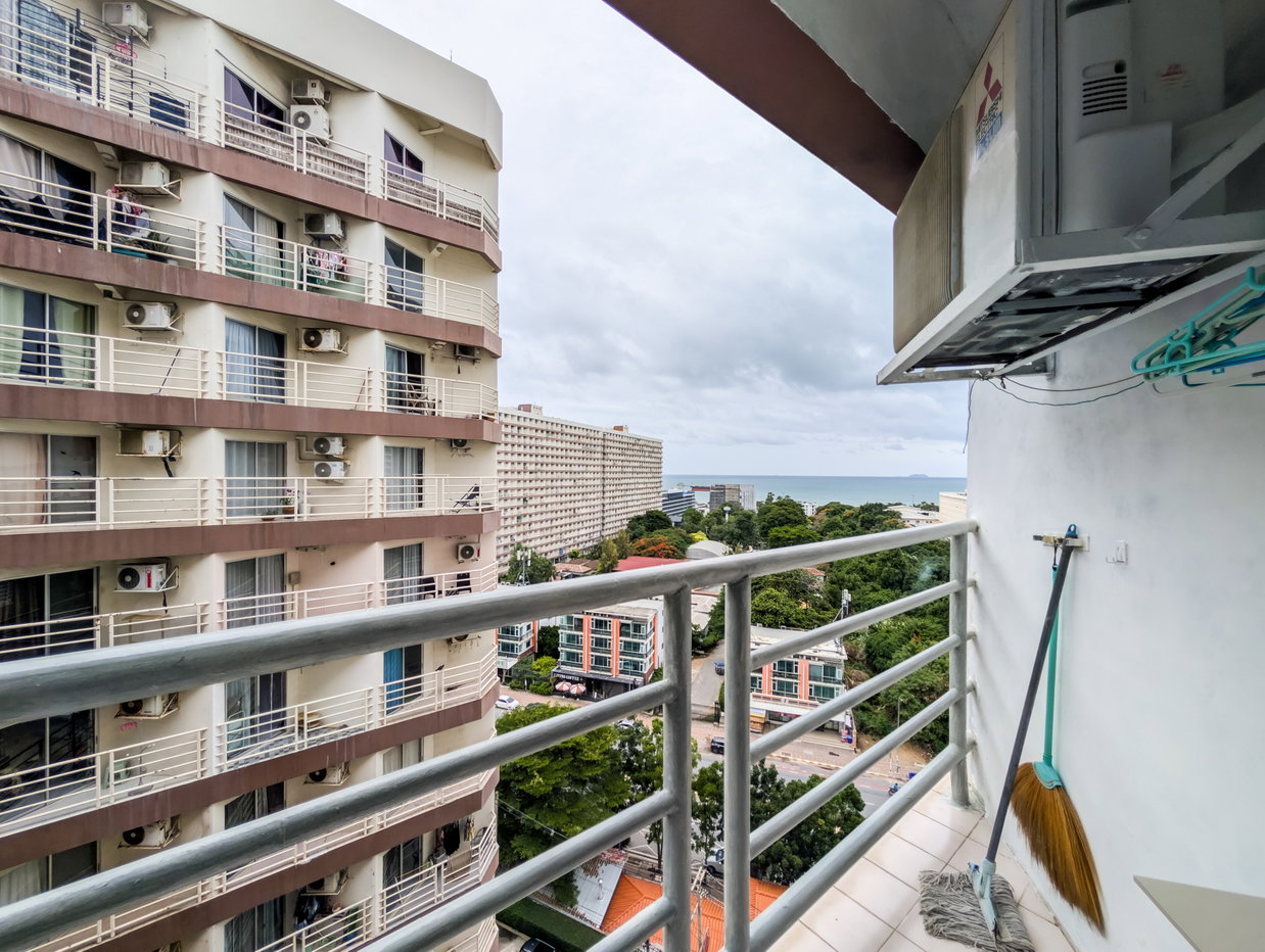 picture Studio Condo for Rent Rimhad Jomtien Condominium Pattaya - 11/12