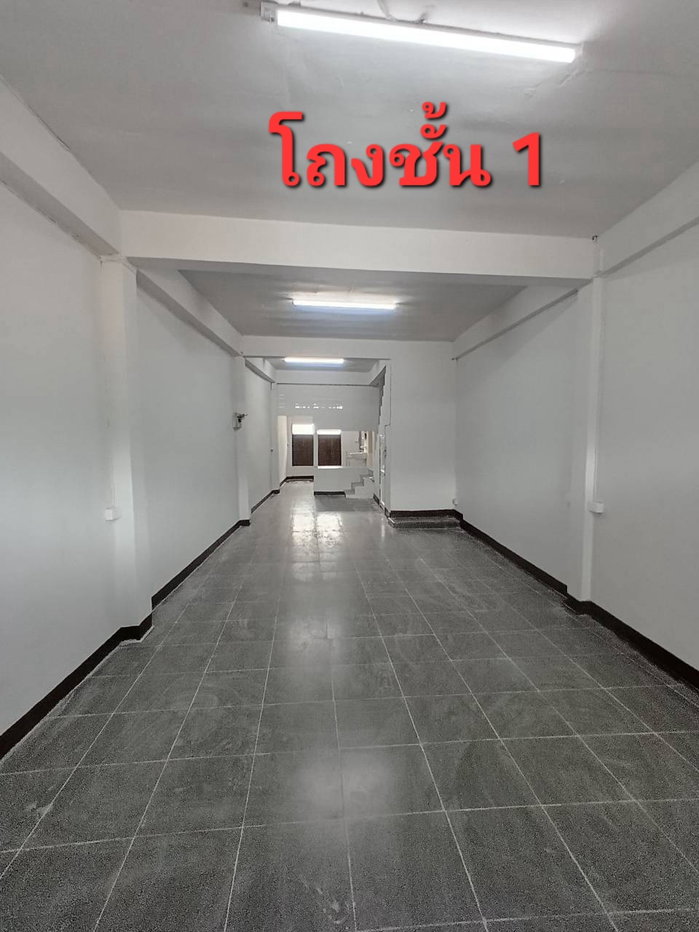 รูป ขายอาคารพาณิชย์ 3 ชั้น ทำเลค้าขายดีติดโรงเรียน  - รูปที่ 3/9