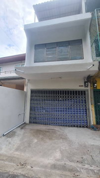 ขายอาคารพาณิชย์ 3 ชั้น ทำเลค้าขายดีติดโรงเรียน