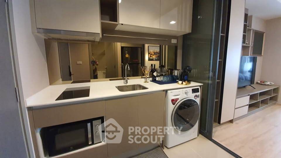 รูป ใกล้ BTS Wongwian Yai เพียง 200 เมตร | คอนโด 1 ห้องนอน Ideo Sathorn-Wongwian Yai (ID 2892888) - รูปที่ 6/15