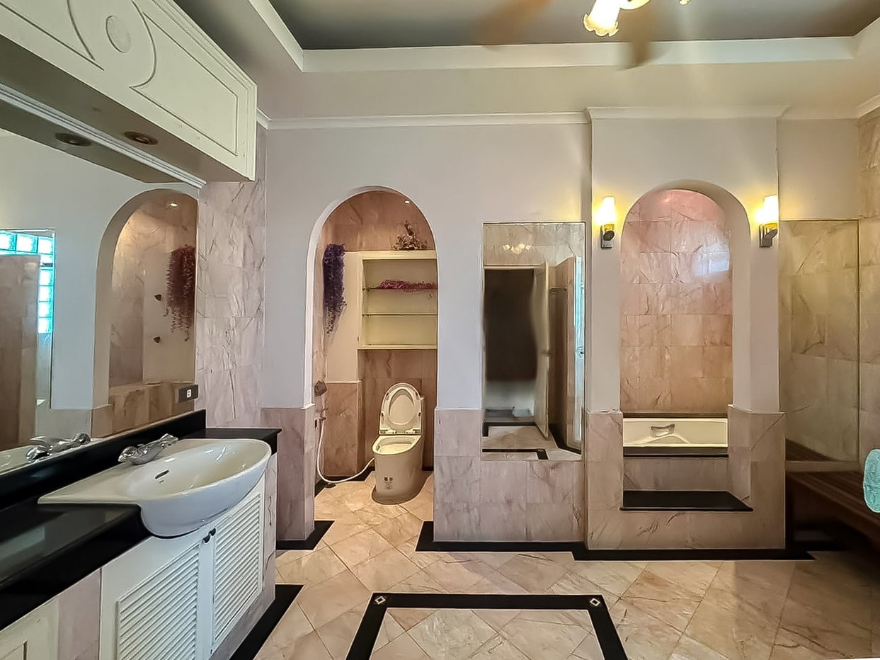 picture Spacious 2 Storey House for Rent Noen Plab Wan East Pattaya - 12/20