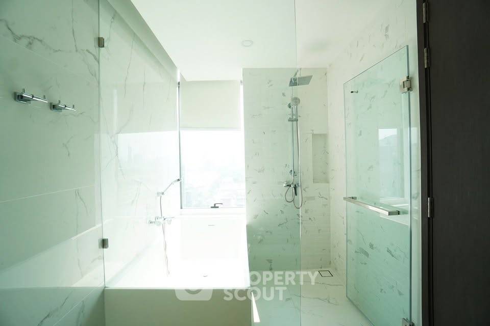 picture 20th-Floor 2-BR Siamese Exclusive Queens, 100m To MRT Queen Sirikit (ID 3203377) - 14/26