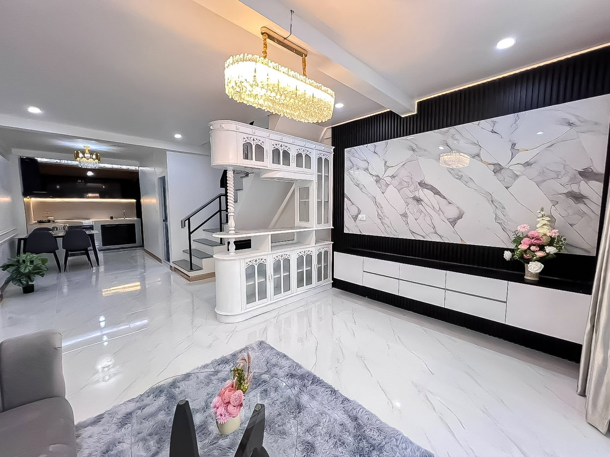 รูป Stylish Townhouse for Sale Noen Plub Wan Pattaya 2 Bedroom - รูปที่ 3/13