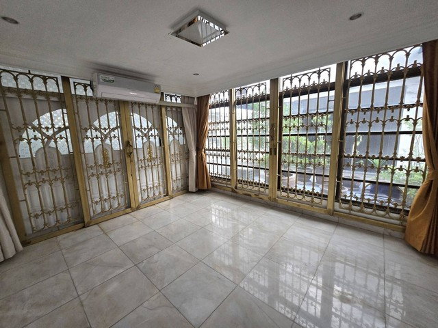 รูป ให้เช่าบ้านเดี่ยว2ชั้น 120ตรว. ถนนรามอินทรา ใกล้เซ็นทรัลรามอินทรา ใกล้วงเวียนหลักสี่ - รูปที่ 6/8