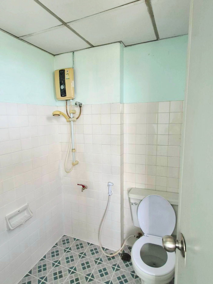 picture Condo for Sale — Pattanakarn Life Complex - 8/11