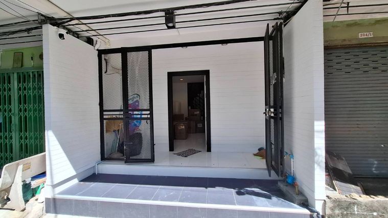 4-bed home office for rent, 208 sqm, 18 sq wah, Phra Khanong