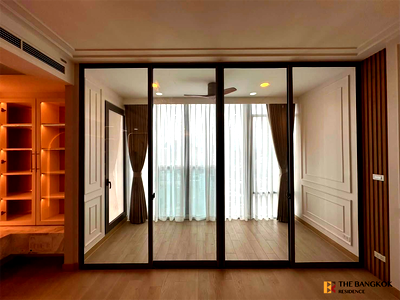 Condos for sale : Siamese Exclusive Queens Luxury Unit, Ready for You Without the Wait near MRT Queen Sirikit National Convention Center Station