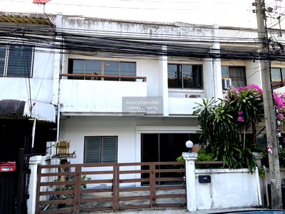 Townhouses for sale Huai Khwang : For Sale Townhouse/Townhome  , Wattananivet , Sam Saen Nok , Huai Khwang , Bangkok , CX-124188 ✅ Live chat with us ADD LINE @connexproperty ✅