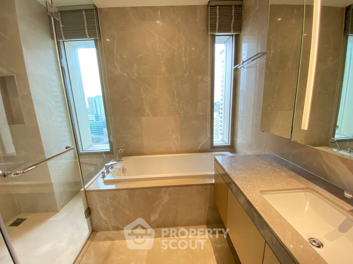 picture 2-BR Condo At Magnolias Waterfront Residences, BTS Saphan Taksin (ID 3200957) - 9/13