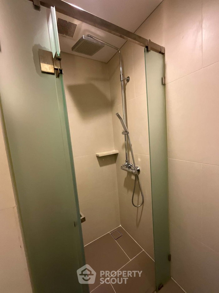 picture 39th-Floor 2-BR At The Lumpini 24 Near BTS Phrom Phong (ID 2830532) - 15/17