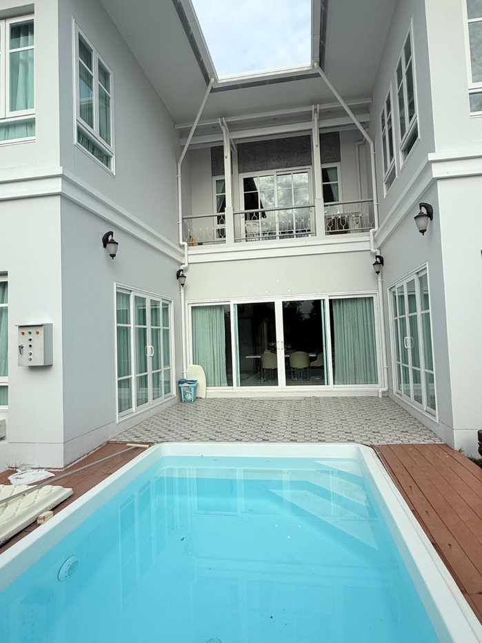 รูป ให้เช่าบ้านเดี่ยว ซื่อตรง พรีเมี่ยม ไอแอม พระราม2-แสมดำ | 4 ห้องนอน 5ห้องน้ำ - รูปที่ 3/14