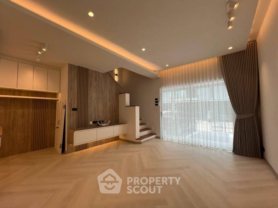picture 4-BR Townhouse At The Metro Rama 9, Prawet (ID 3199505) - 2/14