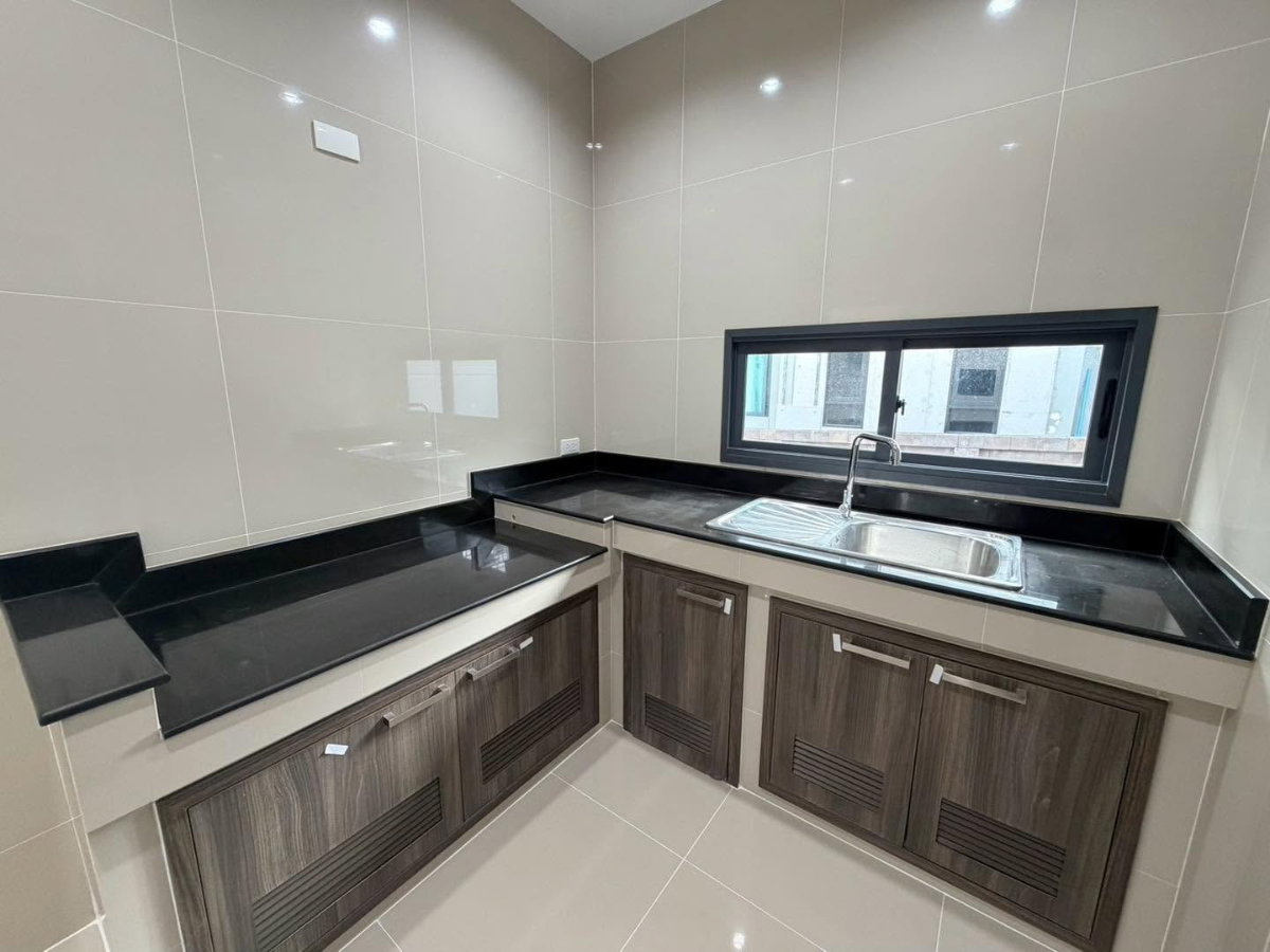 รูป 🏡🔥 บ้านเดี่ยวหลังมุม สวยพร้อมอยู่ | ติวานนท์–แจ้งวัฒนะ 💰 5.29 ล้าน | ฟรีโอน! | หน้าบ้านทิศใต้ ฟรีโอน!!! - รูปที่ 13/43