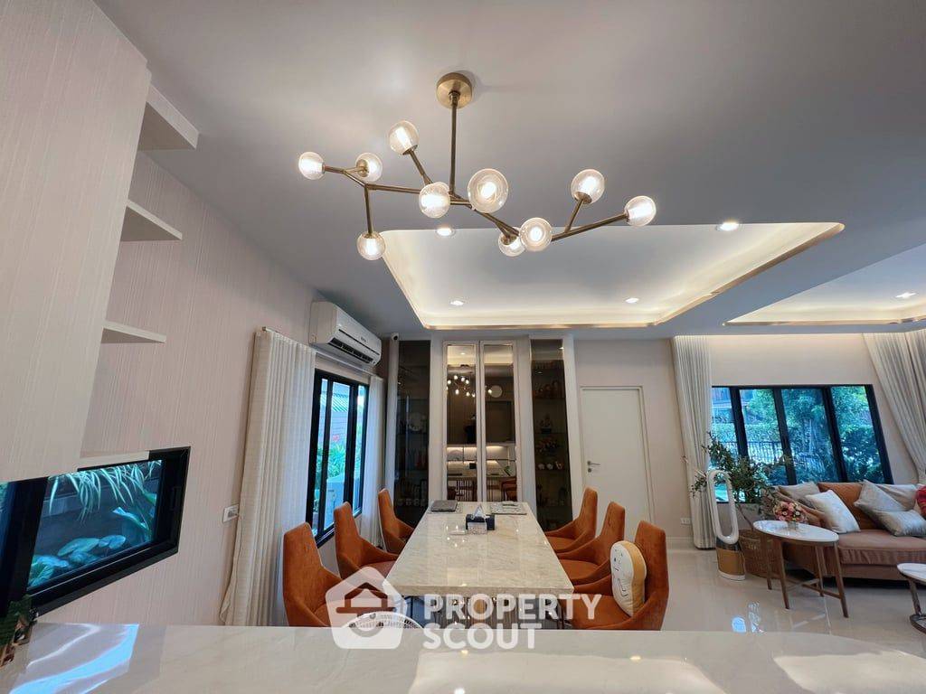 picture Large 4-BR 380 Sqm House At Burasiri Pattanakarn (ID 3014182) - 24/50