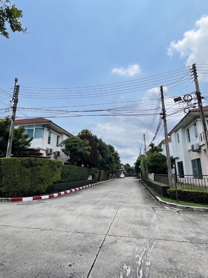 picture Urgent Sale 🏡✨ Life Bangkok Boulevard Rangsit (Khlong 3), Thanyaburi, Pathum Thani – Only 3.99 million. - 7/19