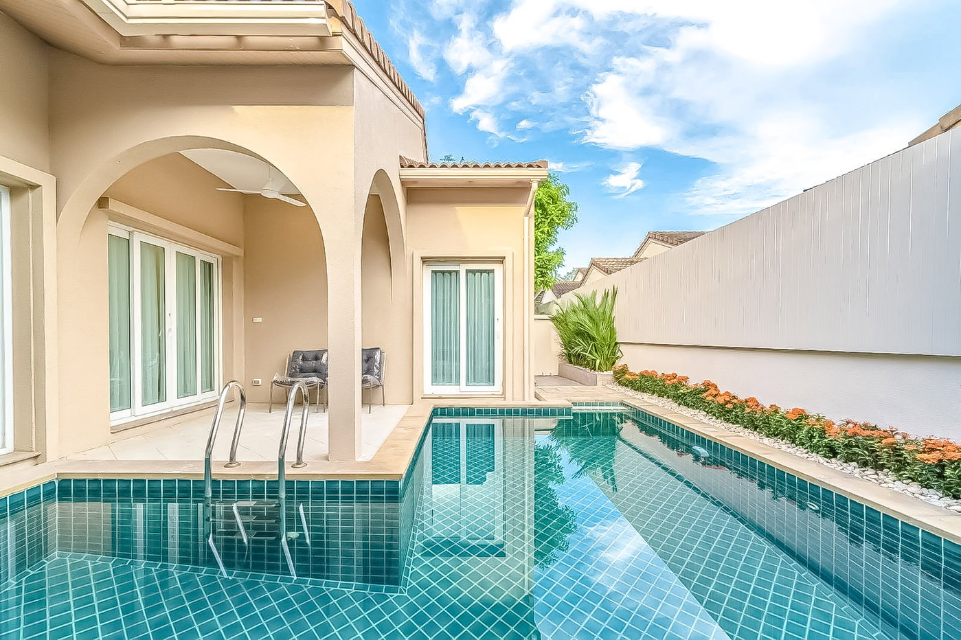 picture Modern Pool Villa for Rent Chaiyaphrue East Pattaya 3Bedrooms - 8/10