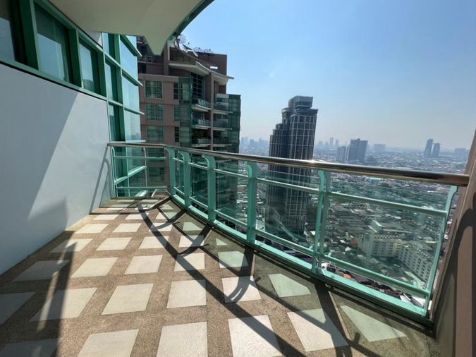 3-bed condo for rent, 200 sqm, Chatrium Riverside Condomimium