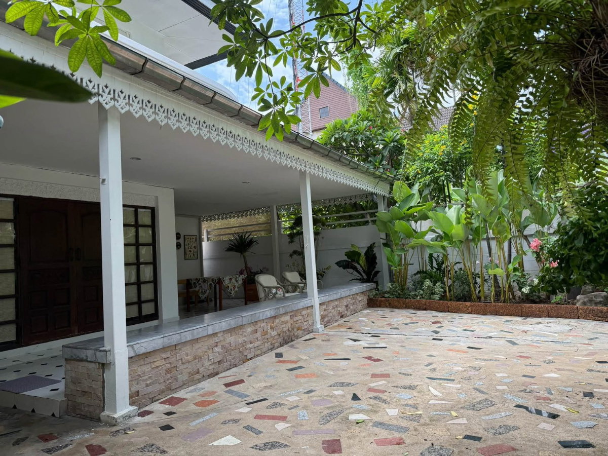 รูป 🏡✨ ให้เช่า บ้านทำเลทองหลัง THE NINE CENTER พระราม 9 ซอย 41 3 ห้องนอน 3 ห้องน้ำ เหมาะอยู่อาศัย + Home Business - รูปที่ 13/13