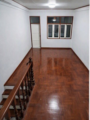 picture Central location in Sathorn, BTS Surasak, 1.6 km, 30 sq m, 220 sq m, 3-story townhome, Silom. - 6/8