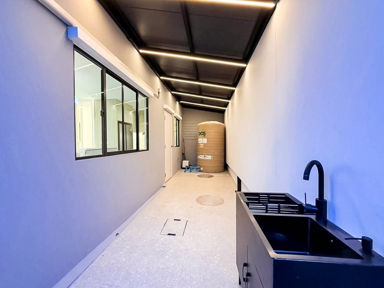 picture 3 Bedroom Modern Contemporary House for Sale Laem Chabang - 14/21