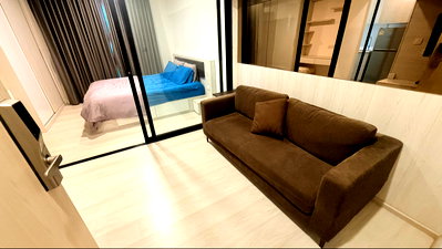 Condos for rent New Petchburi Road Bangkok : Life Asoke: Beautiful room ready for rent, fully furnished with appliances.
