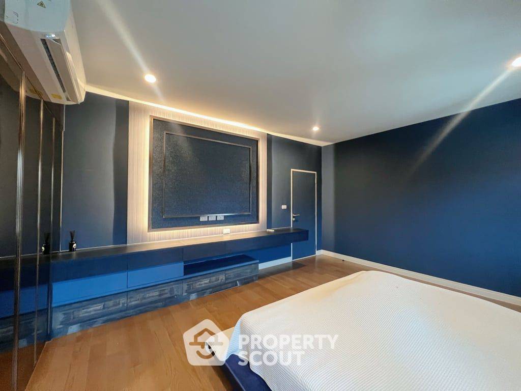 picture Large 4-BR 380 Sqm House At Burasiri Pattanakarn (ID 3014182) - 46/50
