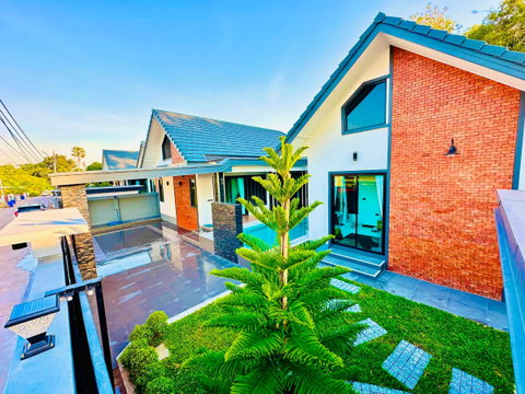 Luxury Modern Pool Villa for Sale # Pong, Pattaya, Thailand