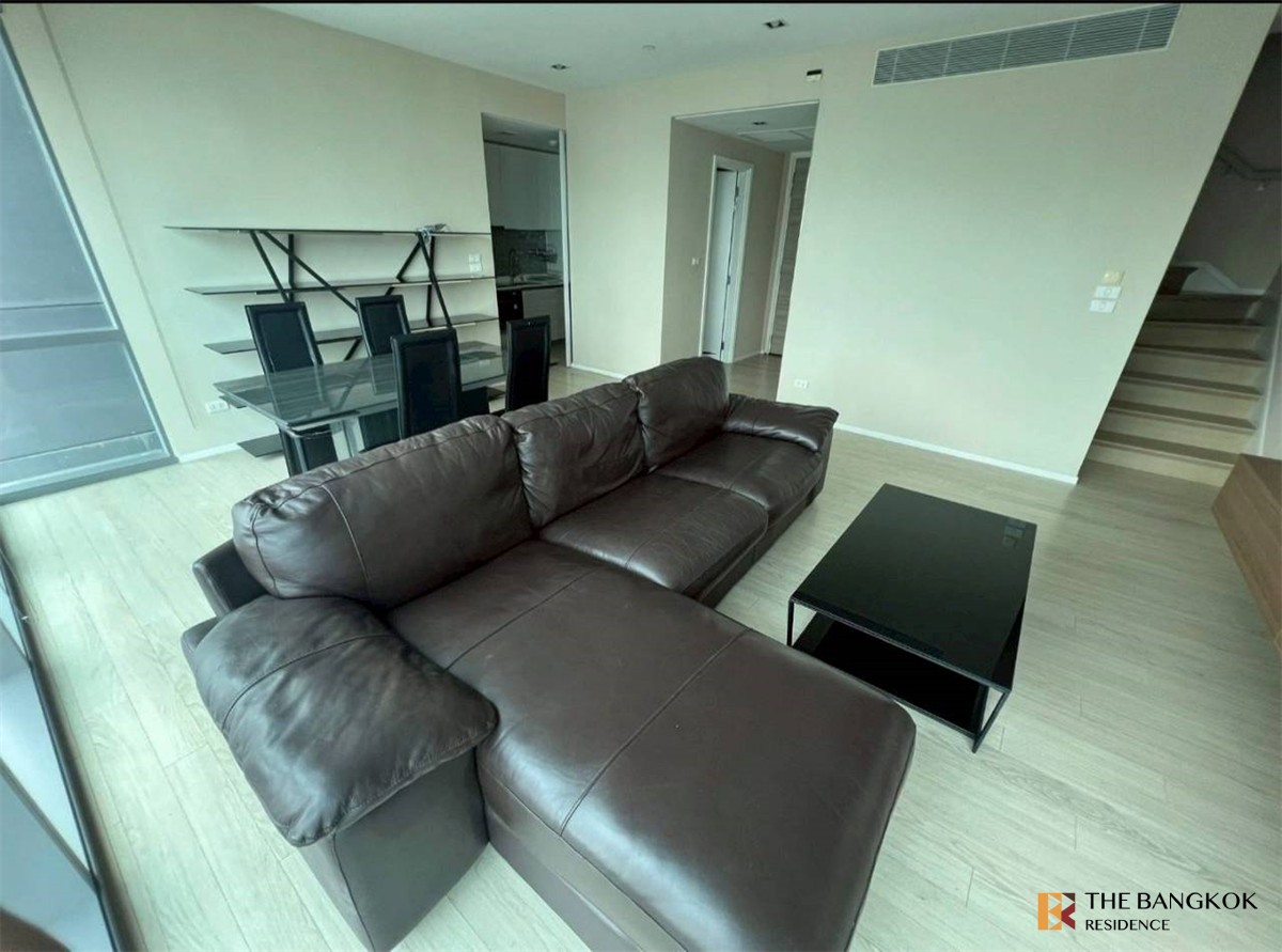 picture The Room Sukhumvit  21  Looking for an owner for this special unit - 1/10