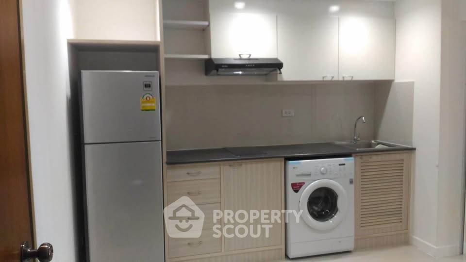 รูป ชั้น 35 ห้องนอน 1 ห้อง คอนโด Silom Suite Condominium ใกล้ BTS เซนต์หลุยส์ (ID 3204381) - รูปที่ 2/6