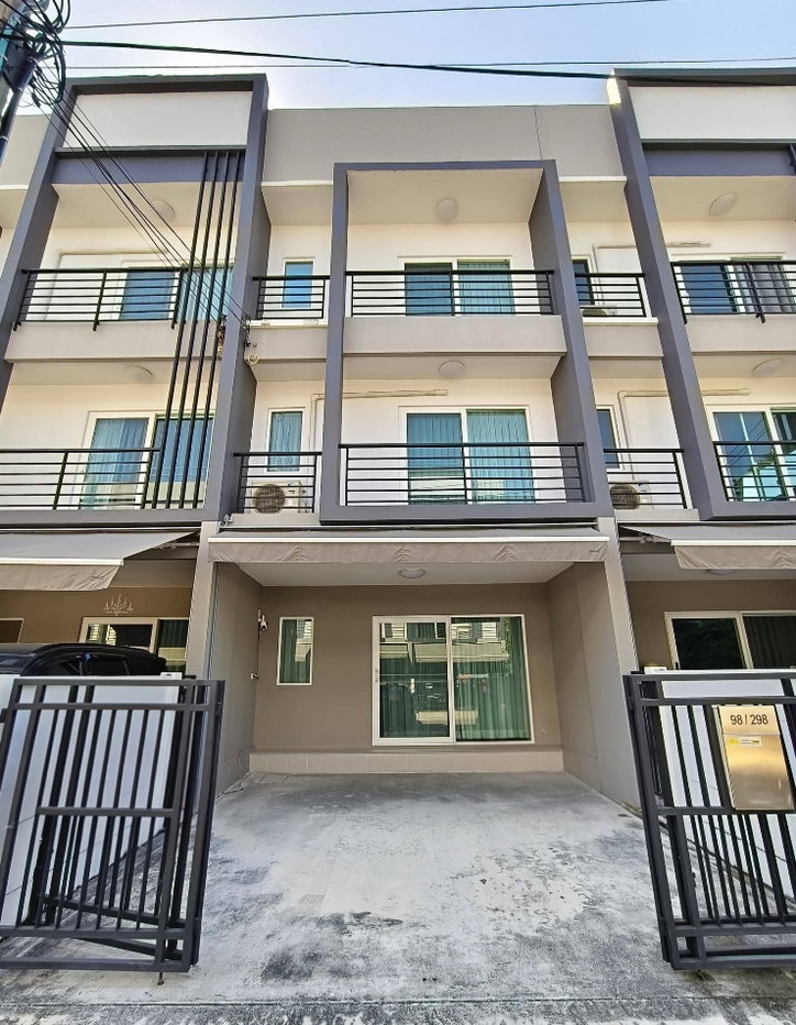 รูป บ้านกลางเมืองสวนหลวงให้เช่า/ ขายทาวน์โฮม 3 ชั้น | บ้านกลางเมืองสวนหลวง
🏡 ทาวน์โฮม 3 ชั้น ตกแต่งครบ พร้อมอยู่
💰 เช่า 30,000 บาท/เดือน - รูปที่ 1/12