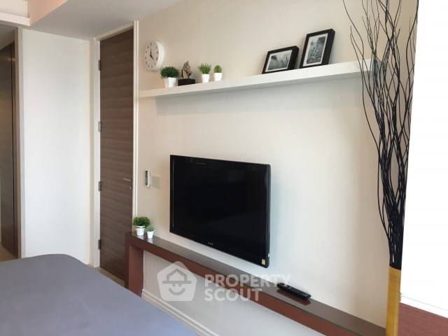picture 35th-Floor Pet-Friendly 1-BR The River Condominium BTS Saphan Taksin (ID 510554) - 5/6