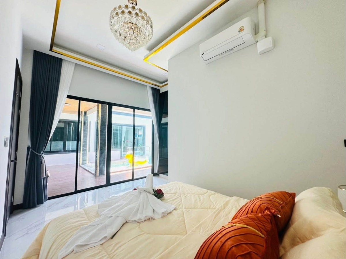 picture  Luxury Modern Pool Villa for Sale  # Pong, Pattaya, Thailand - 25/40