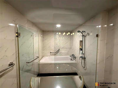 Condos for sale : Maestro 01 Sathorn – Yen Akat