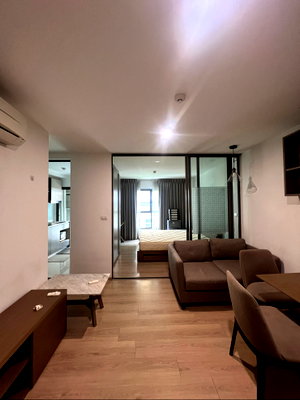 เช่าคอนโด BTS อารีย์ : Quiet building, Low-rise, 36 sqm nice studio 